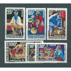 Niger - Correo 1963 Yvert 123/7+A 26 ** Mnh  Artesanía